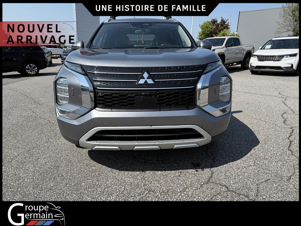 2023 Mitsubishi OUTLANDER in Donnacona, Quebec - 8 - w1024h768px
