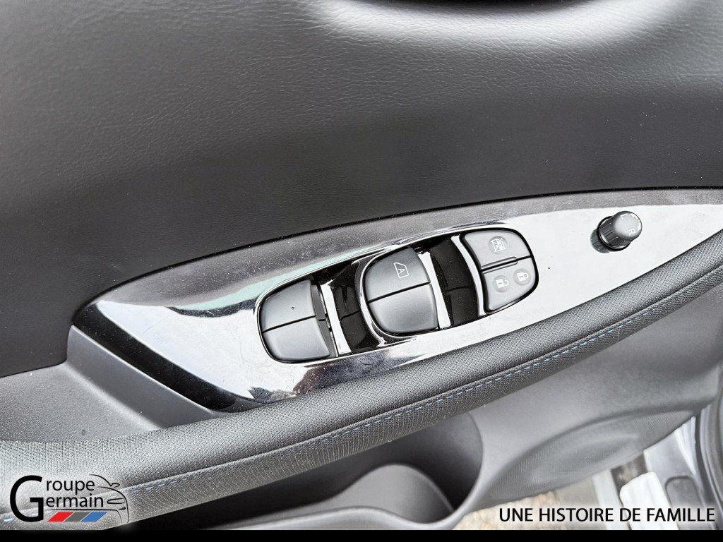 2025 Nissan LEAF à Donnacona, Québec - 19 - w1024h768px