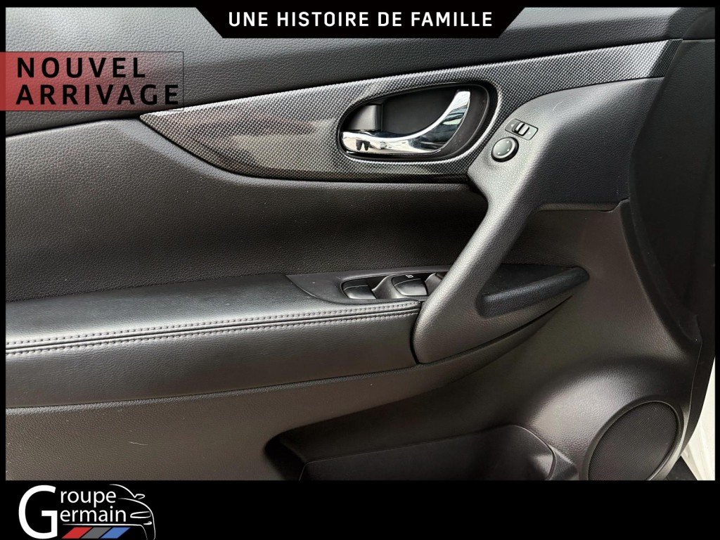 2015 Nissan Rogue in Donnacona, Quebec - 13 - w1024h768px