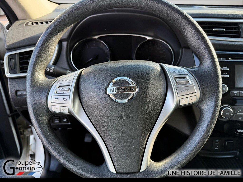 2015 Nissan Rogue in Donnacona, Quebec - 12 - w1024h768px