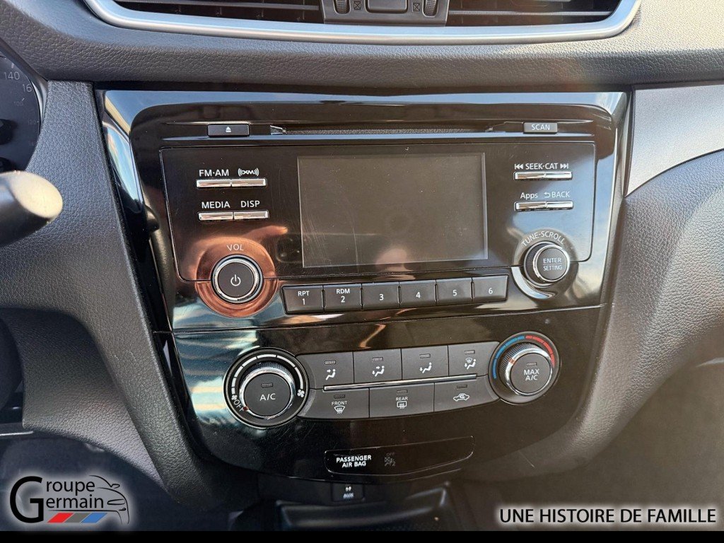 2015 Nissan Rogue in Donnacona, Quebec - 13 - w1024h768px