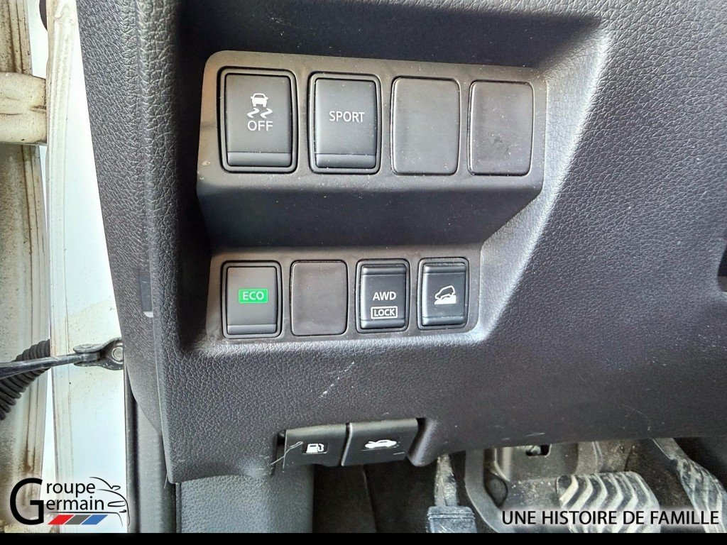 2015 Nissan Rogue in Donnacona, Quebec - 11 - w1024h768px