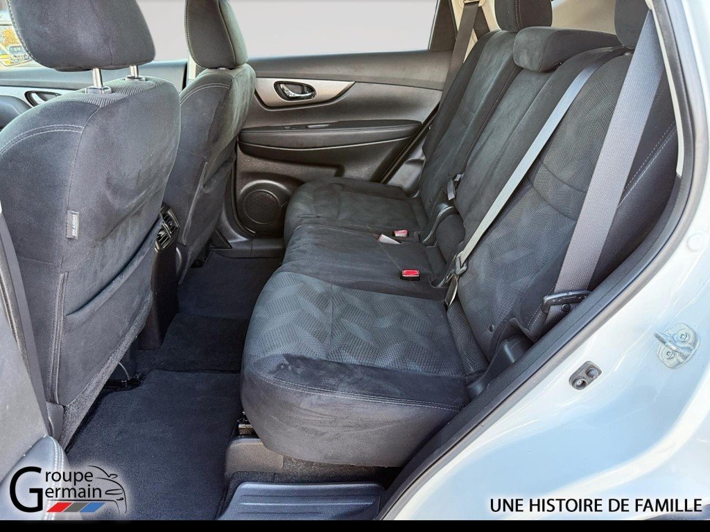 2015 Nissan Rogue in Donnacona, Quebec - 19 - w1024h768px