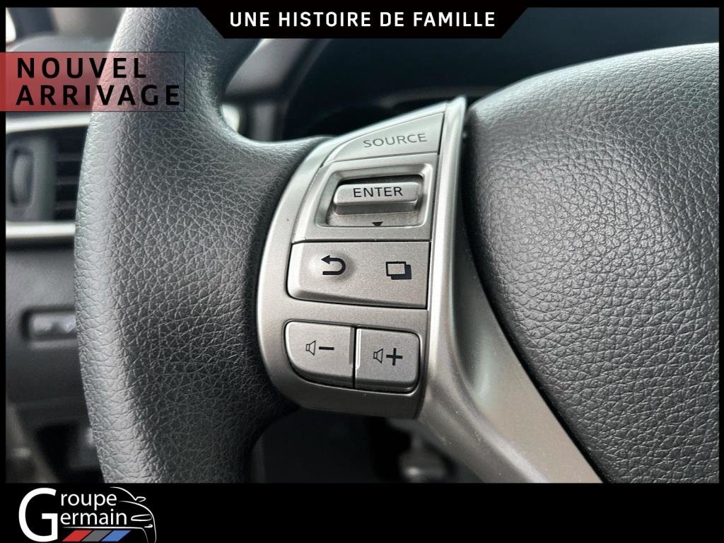 2016 Nissan Rogue in Donnacona, Quebec - 10 - w1024h768px