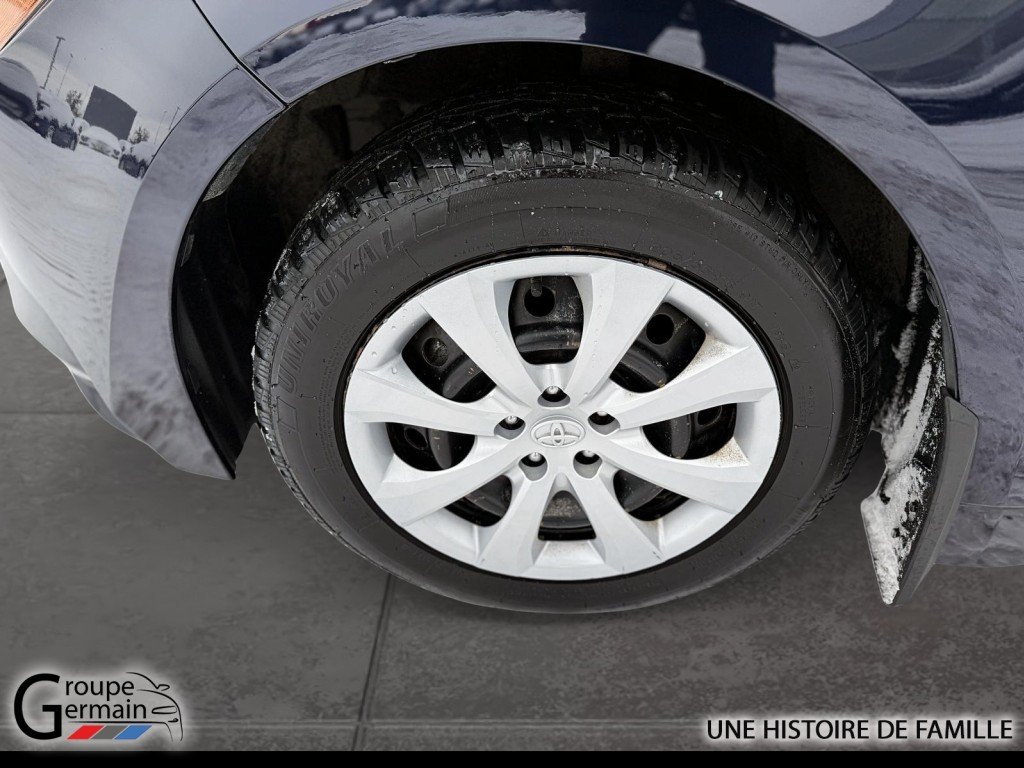 2022 Toyota COROLLA in Donnacona, Quebec - 9 - w1024h768px