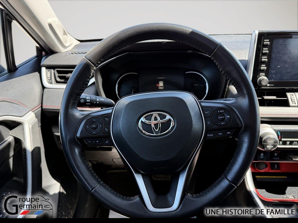 2020 Toyota RAV4 in Donnacona, Quebec - 15 - w1024h768px