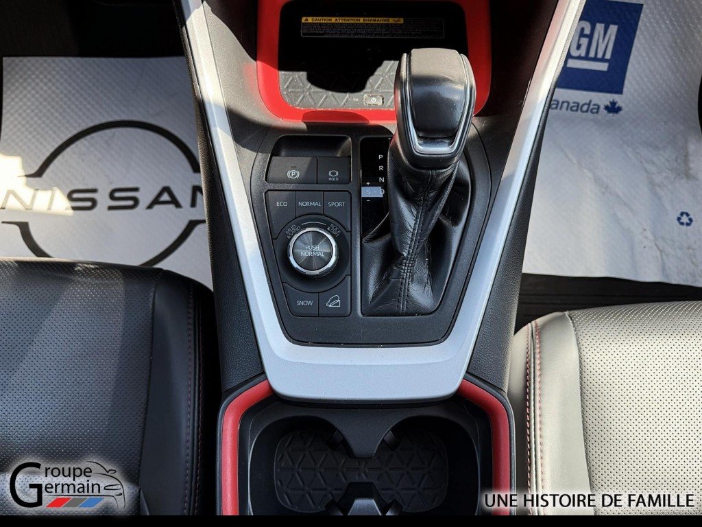 2020 Toyota RAV4 in Donnacona, Quebec - 16 - w1024h768px