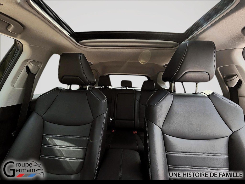 2024 Toyota RAV4 in Donnacona, Quebec - 10 - w1024h768px