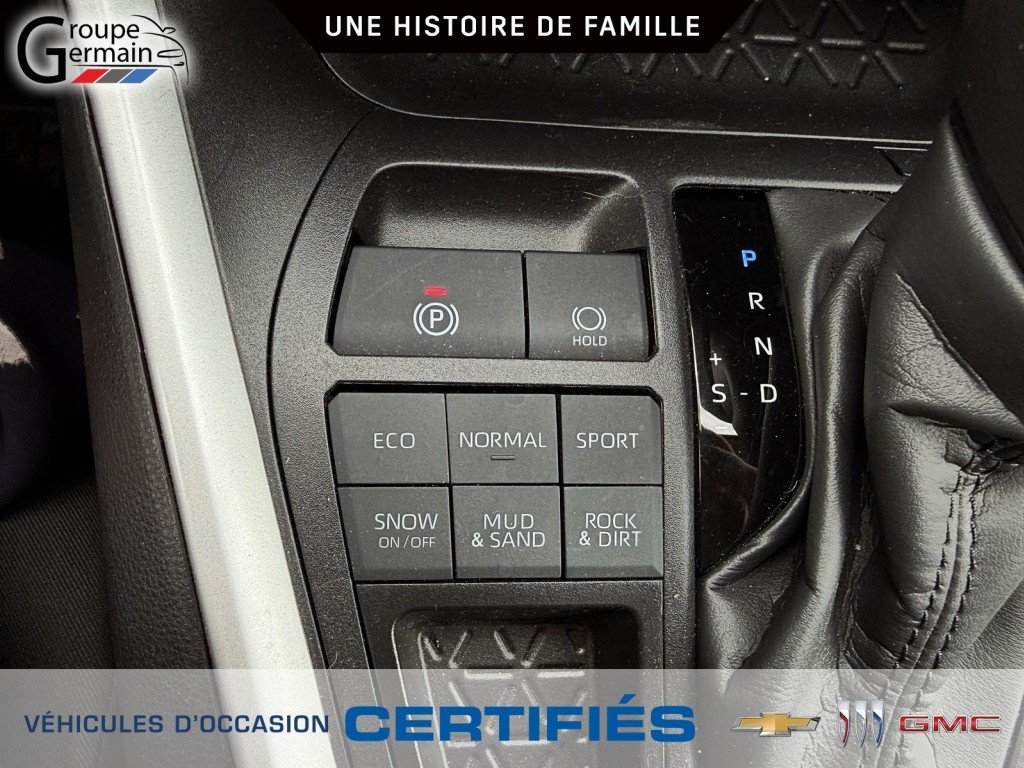 2025 Toyota RAV4 à St-Raymond, Québec - 31 - w1024h768px