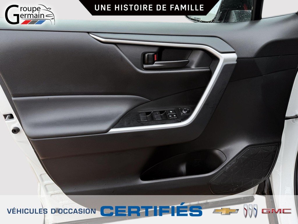 2025 Toyota RAV4 à St-Raymond, Québec - 18 - w1024h768px