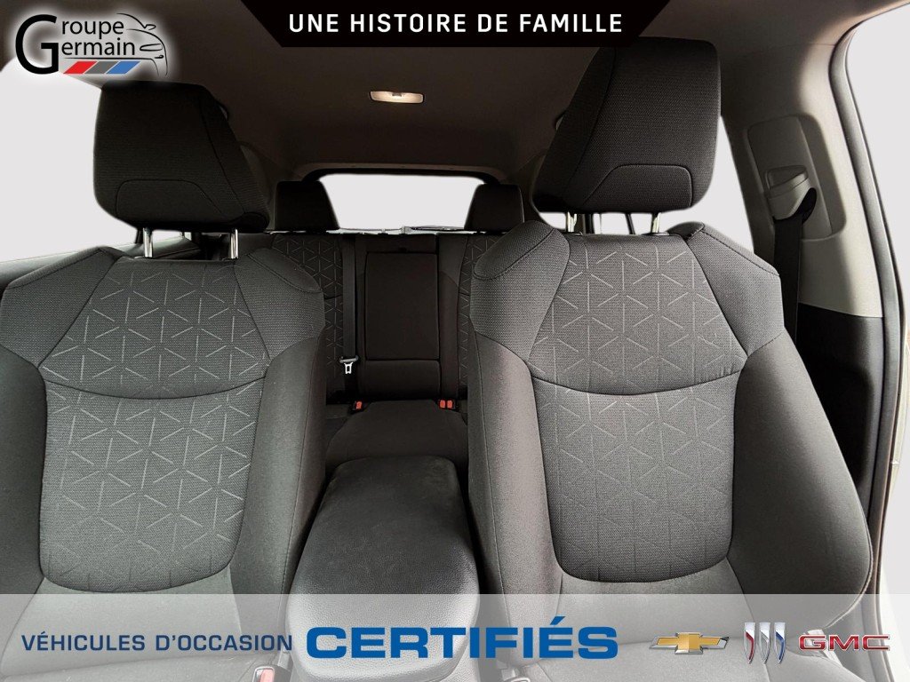 2025 Toyota RAV4 à St-Raymond, Québec - 13 - w1024h768px
