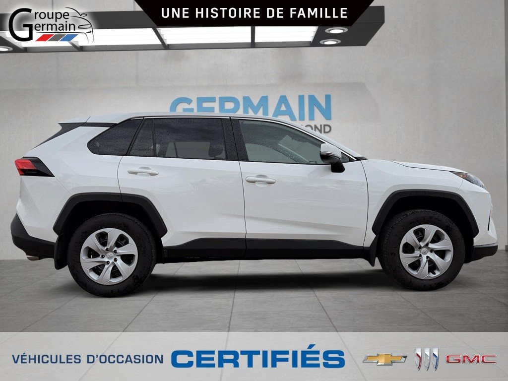 2025 Toyota RAV4 à St-Raymond, Québec - 2 - w1024h768px