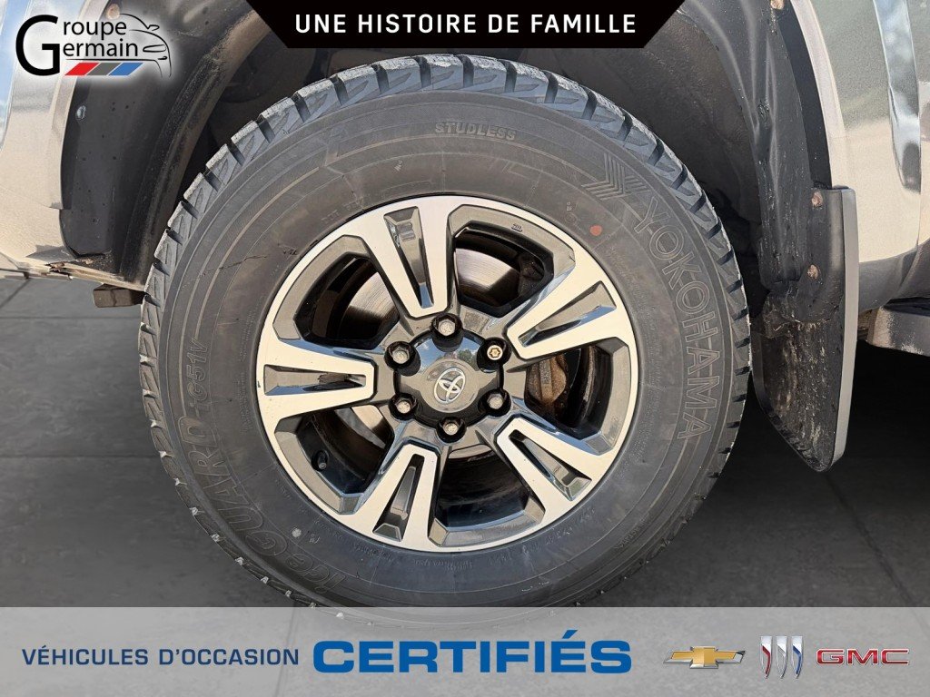 2017 Toyota TACOMA in St-Raymond, Quebec - 12 - w1024h768px