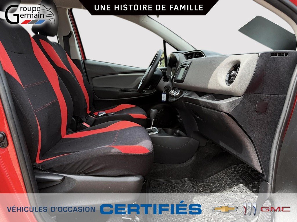 2019 Toyota Yaris 5-dr à St-Raymond, Québec - 16 - w1024h768px