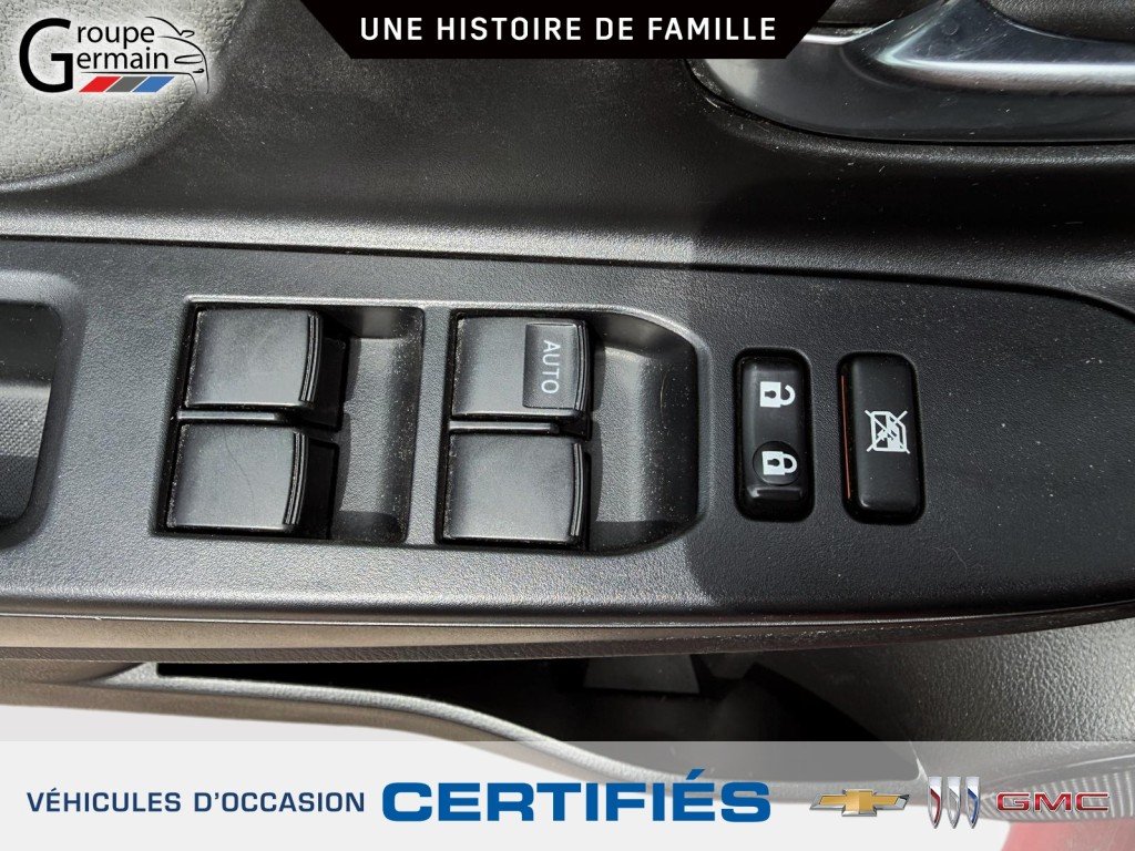 2019 Toyota Yaris 5-dr à St-Raymond, Québec - 18 - w1024h768px