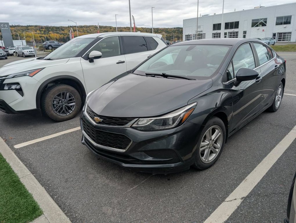 Chevrolet Cruze LT Turbo, boîte automatique à traction avant 2017 à Rivière-du-loup, Québec - 3 - w1024h768px