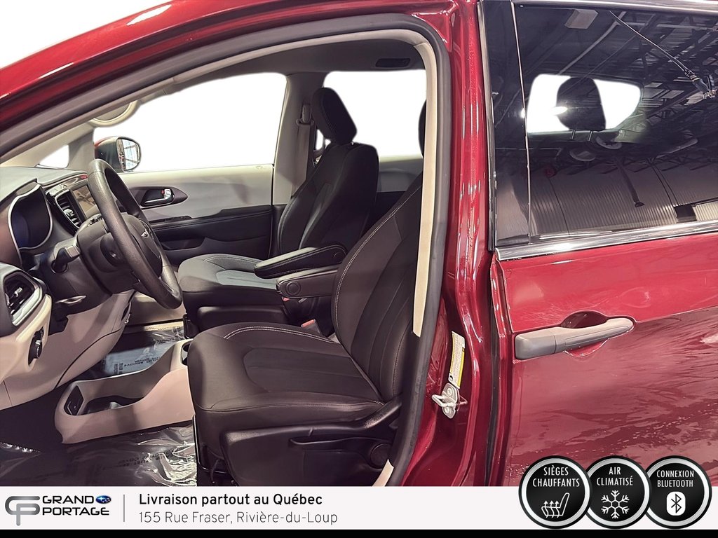 2021 Chrysler Grand Caravan TRÈS BAS KILOMÉTRAGE !!! in Rivière-du-loup, Quebec - 11 - w1024h768px
