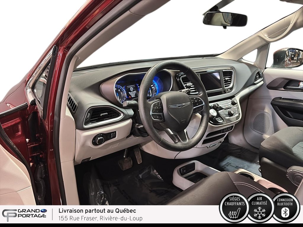 2021 Chrysler Grand Caravan TRÈS BAS KILOMÉTRAGE !!! in Rivière-du-loup, Quebec - 13 - w1024h768px