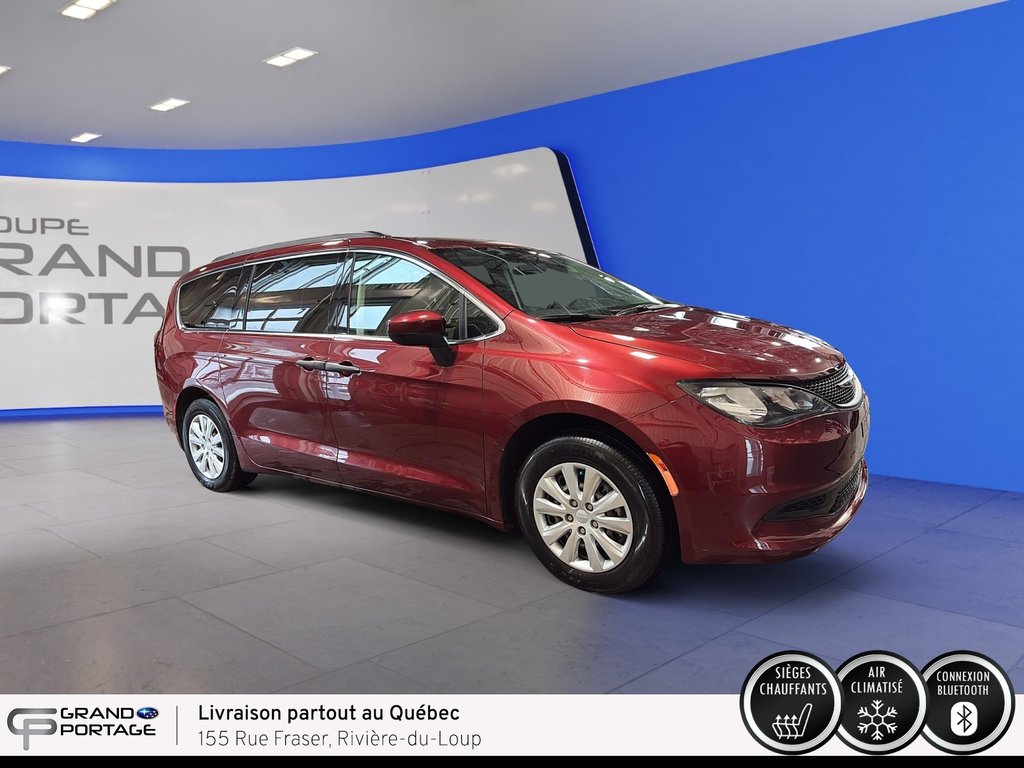 2021 Chrysler Grand Caravan TRÈS BAS KILOMÉTRAGE !!! in Rivière-du-loup, Quebec - 4 - w1024h768px