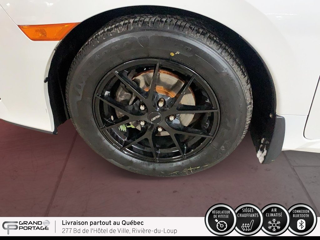 2017 Honda Civic LX, boîte manuelle à traction avant in Rivière-du-loup, Quebec - 9 - w1024h768px