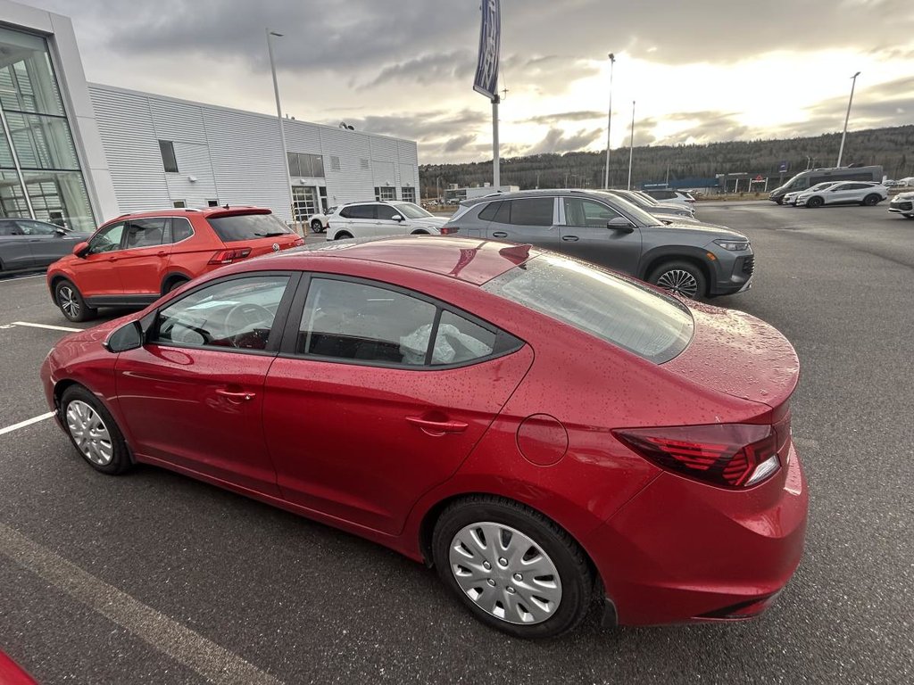 2020 Hyundai Elantra Luxury, CVT à traction avant in Rivière-du-loup, Quebec - 4 - w1024h768px