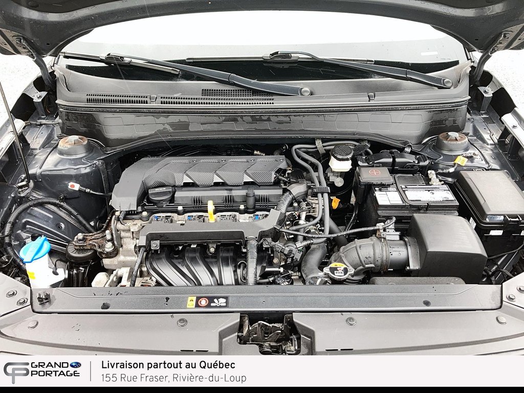 2022 Hyundai Venue Essential, CVT à traction avant in Rivière-du-loup, Quebec - 11 - w1024h768px