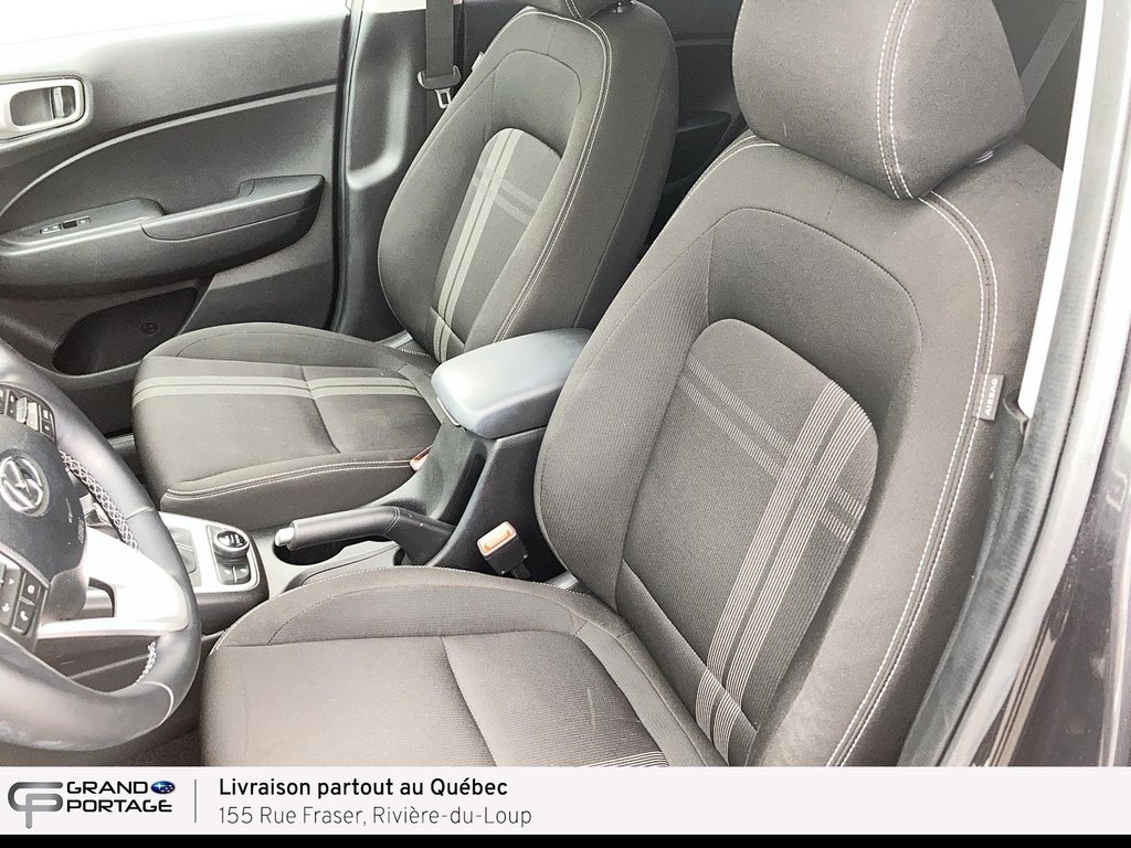 2022 Hyundai Venue Essential, CVT à traction avant in Rivière-du-loup, Quebec - 13 - w1024h768px