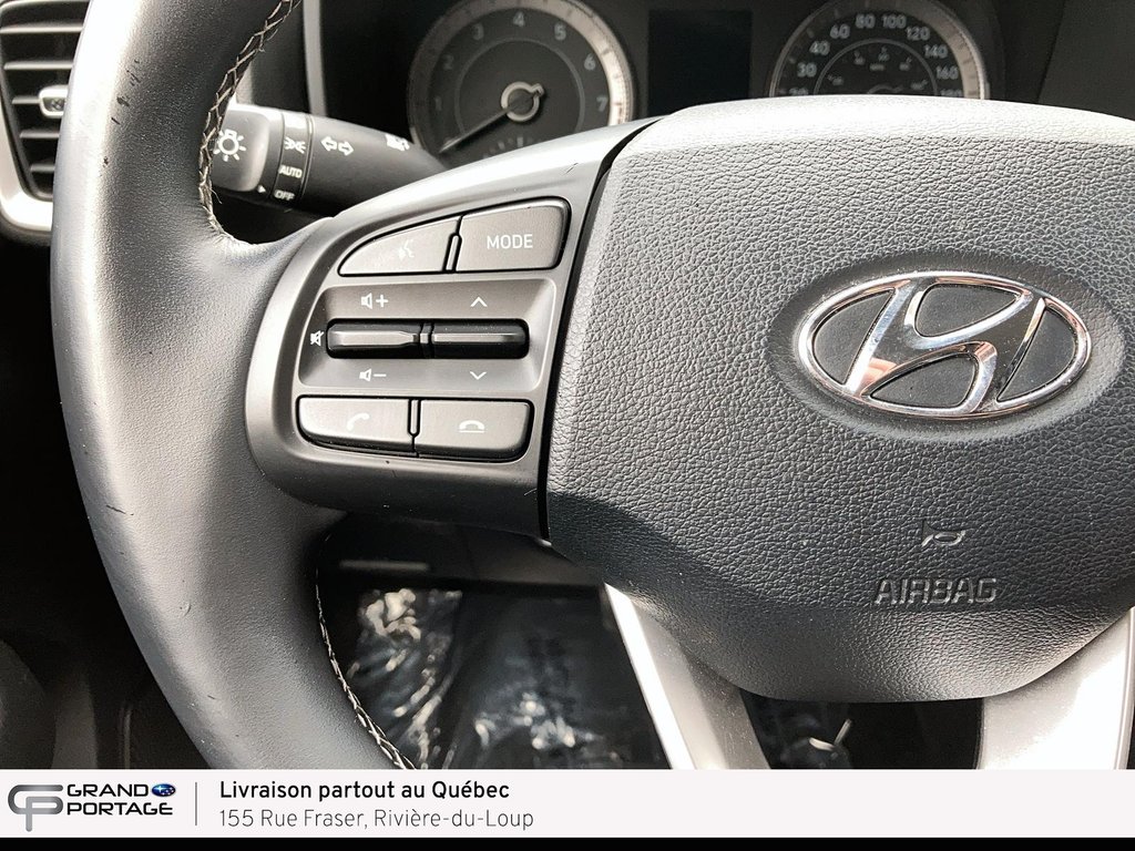 2022 Hyundai Venue Essential, CVT à traction avant in Rivière-du-loup, Quebec - 16 - w1024h768px