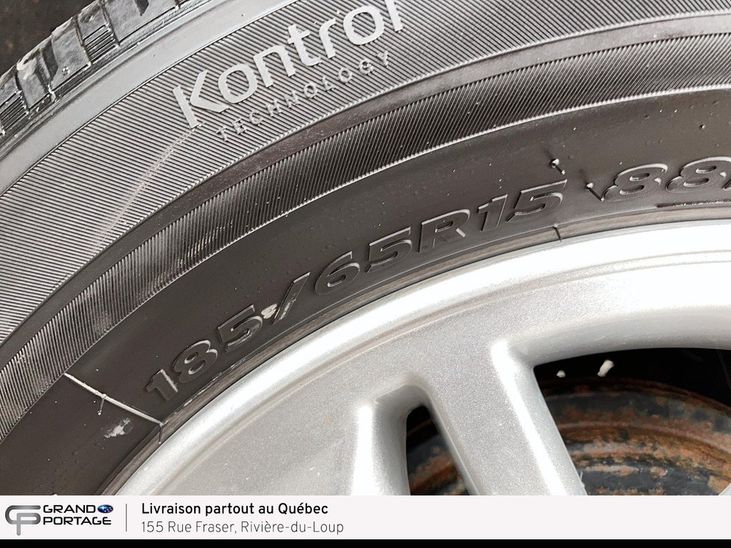 2022 Hyundai Venue Essential, CVT à traction avant in Rivière-du-loup, Quebec - 21 - w1024h768px