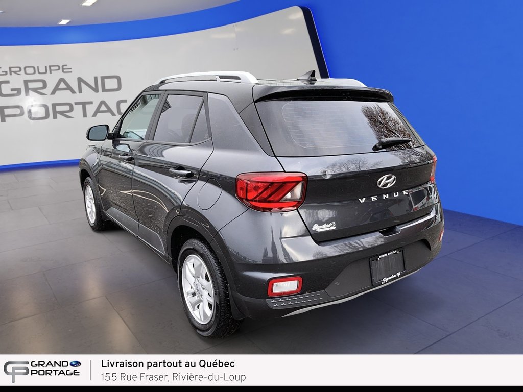 2022 Hyundai Venue Essential, CVT à traction avant in Rivière-du-loup, Quebec - 7 - w1024h768px