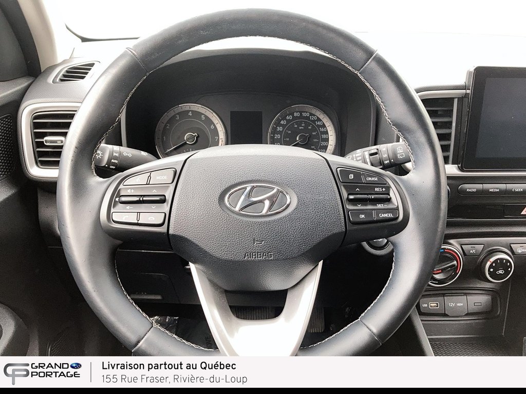 2022 Hyundai Venue Essential, CVT à traction avant in Rivière-du-loup, Quebec - 15 - w1024h768px