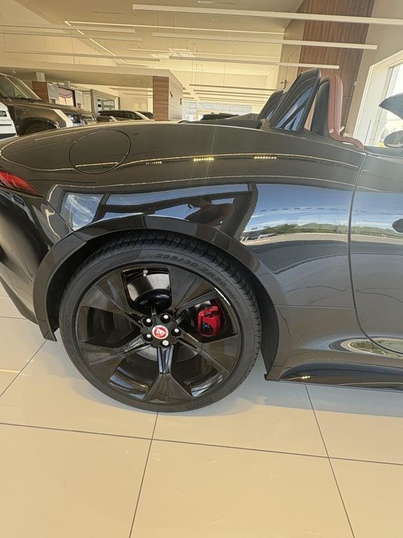 2023 Jaguar F-TYPE Convertible, boîte automatique à traction intégrale in Rivière-du-loup, Quebec - 8 - w1024h768px