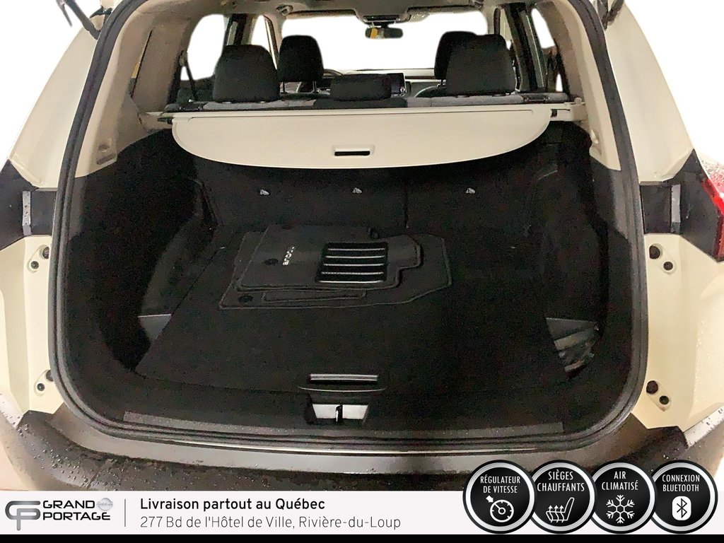 Nissan Rogue SV, CVT à traction intégrale 2022 à Rivière-du-loup, Québec - 10 - w1024h768px