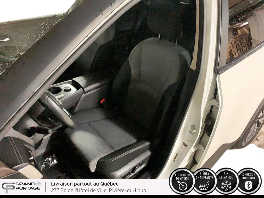 Nissan Rogue SV, CVT à traction intégrale 2022 à Rivière-du-loup, Québec - 13 - w1024h768px