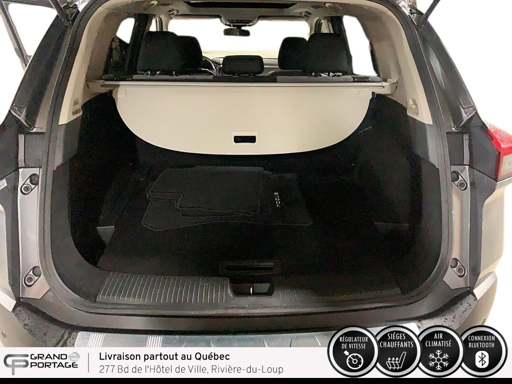 Nissan Rogue SV, CVT à traction intégrale 2023 à Rivière-du-loup, Québec - 10 - w1024h768px