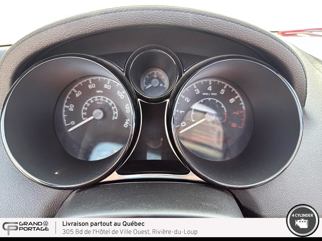 Saturn Sky Base, boîte manuelle à propulsion 2007 à Rivière-du-loup, Québec - 17 - w1024h768px