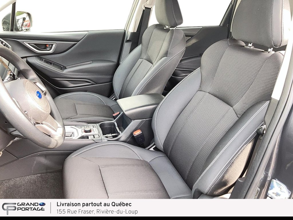 Subaru Forester Base, CVT à traction intégrale 2024 à Rivière-du-loup, Québec - 13 - w1024h768px