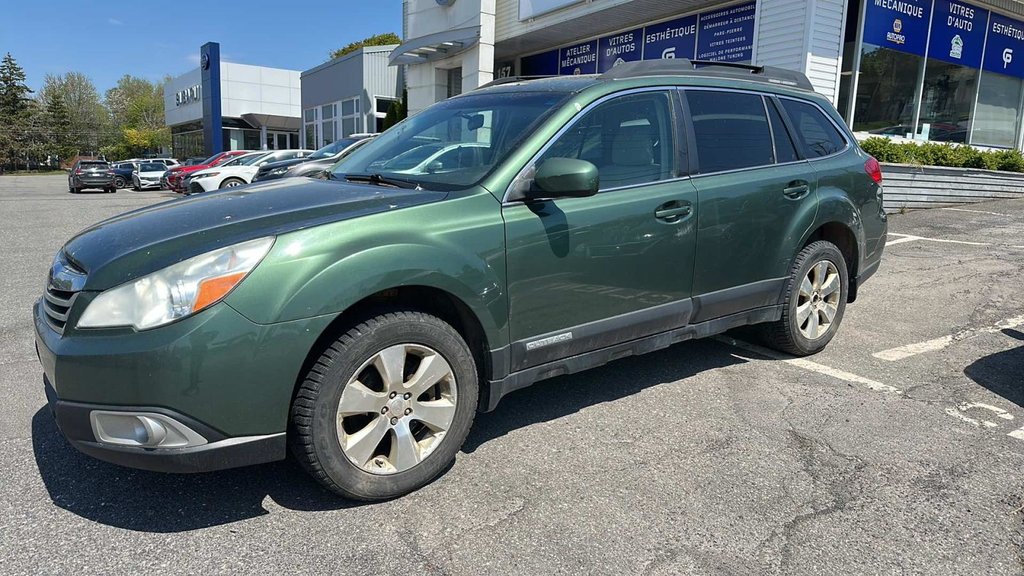 Subaru Outback VENDU TEL QUEL 2012 à Rivière-du-loup, Québec - 1 - w1024h768px