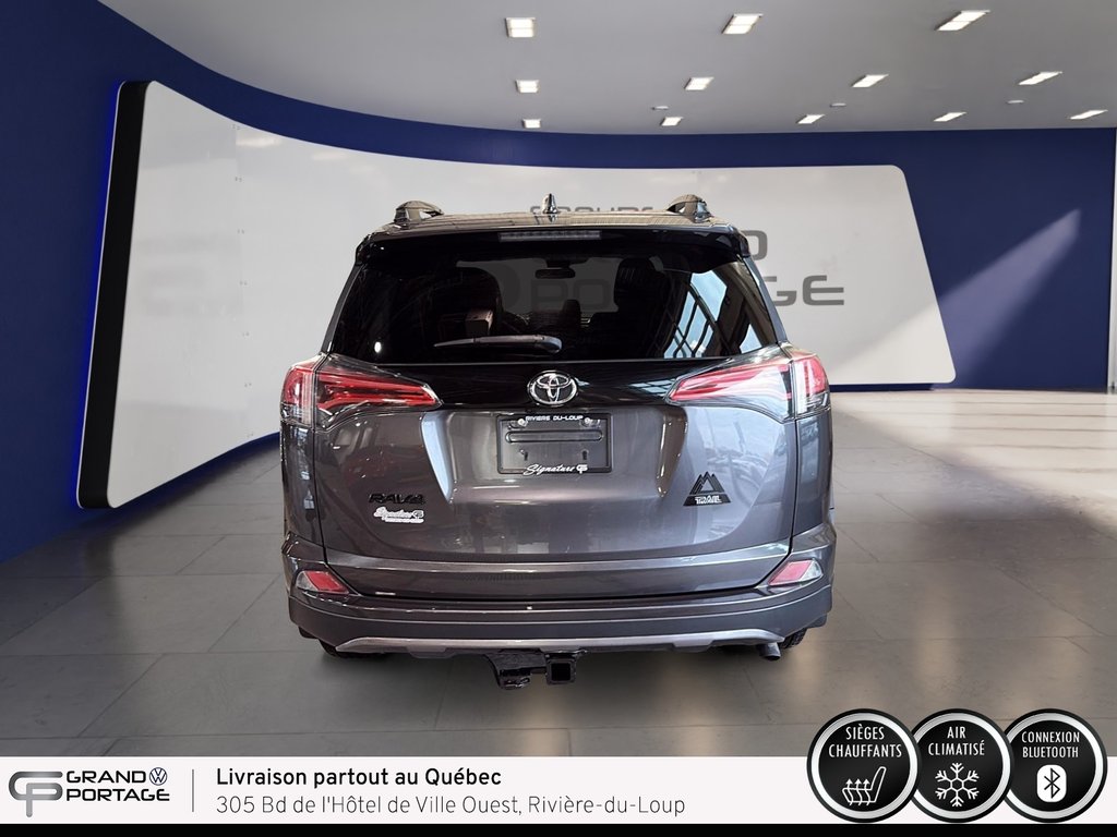 Toyota RAV4 Trail, boîte automatique à traction intégrale 2018 à Rivière-du-loup, Québec - 6 - w1024h768px