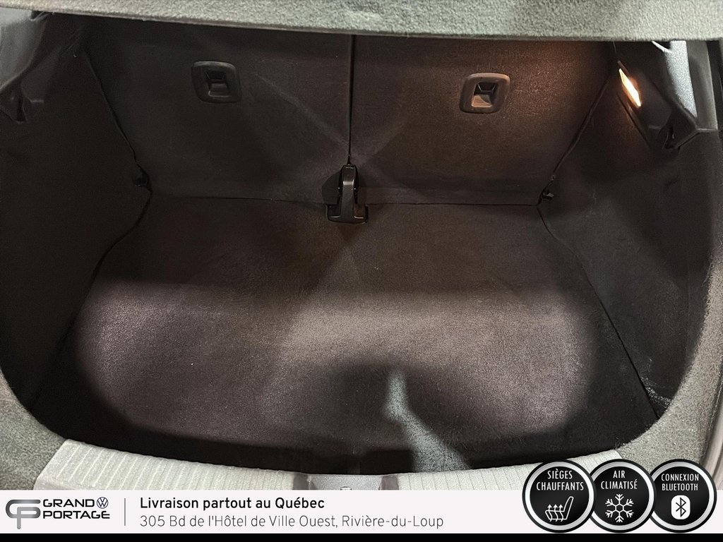 2014 Volkswagen Beetle 2.5 L, boîte automatique à traction avant in Rivière-du-loup, Quebec - 9 - w1024h768px