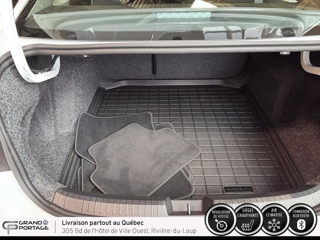 Volkswagen Jetta Highline, boîte automatique, traction avant 2025 à Rivière-du-loup, Québec - 9 - w1024h768px