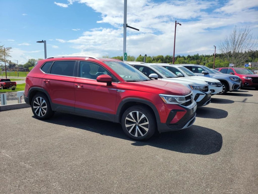 Volkswagen Taos Highline, boîte automatique, 4MOTION 2022 à Rivière-du-loup, Québec - 1 - w1024h768px