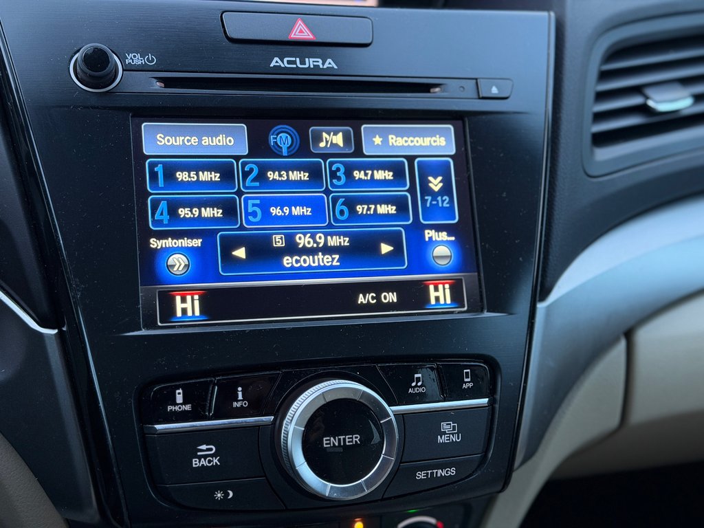 Acura ILX Premium Cuir Toit Ouvrant 2016 à Terrebonne, Québec - 19 - w1024h768px