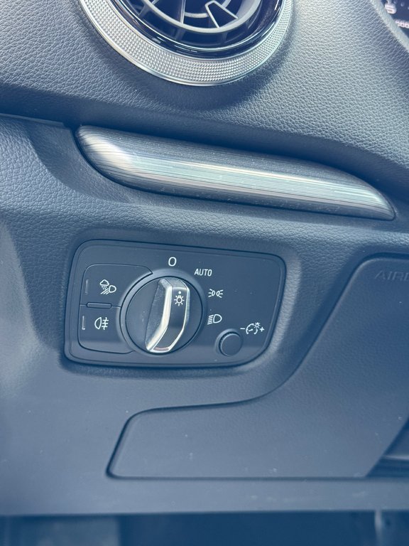 Audi A3 Progressiv Quatro cuir toit ouvrant 2019 à Terrebonne, Québec - 13 - w1024h768px