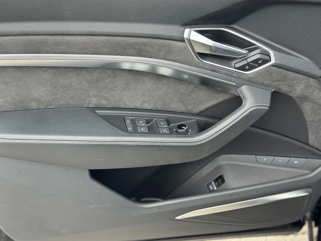 2022 Audi E-tron Sportback Technik Toit Panoramique Bas Kilométrage in Terrebonne, Quebec - 8 - w1024h768px