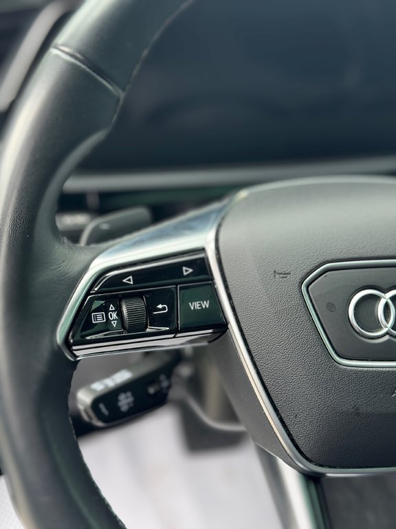 2022 Audi E-tron Sportback Technik Toit Panoramique Bas Kilométrage in Terrebonne, Quebec - 14 - w1024h768px