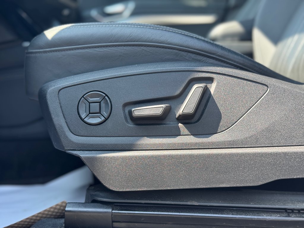 Audi E-TRON Technik AWD Caméra De Recul 2019 à Terrebonne, Québec - 9 - w1024h768px