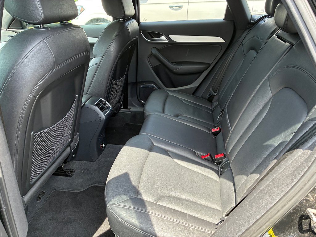 2015 Audi Q3 Technik, BAS KM, CUIR, TOIT, NAV in Boucherville, Quebec - 8 - w1024h768px