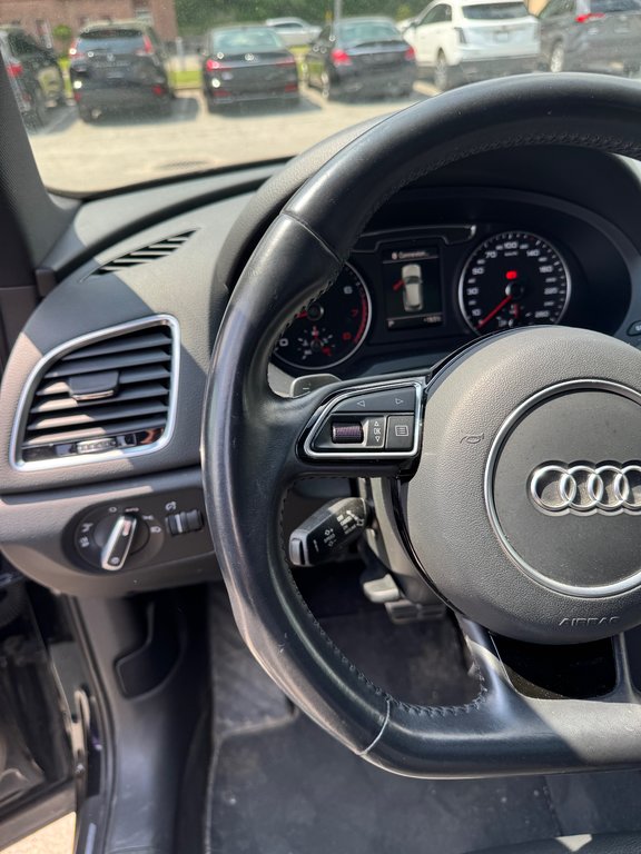 Audi Q3 Technik Cuir Toit Panoramique Bas Kilométrage 2016 à Terrebonne, Québec - 10 - w1024h768px