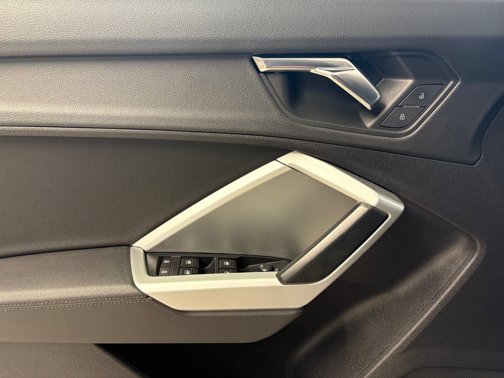 2020 Audi Q3 Komfort 45 QUATTRO in Boucherville, Quebec - 16 - w1024h768px